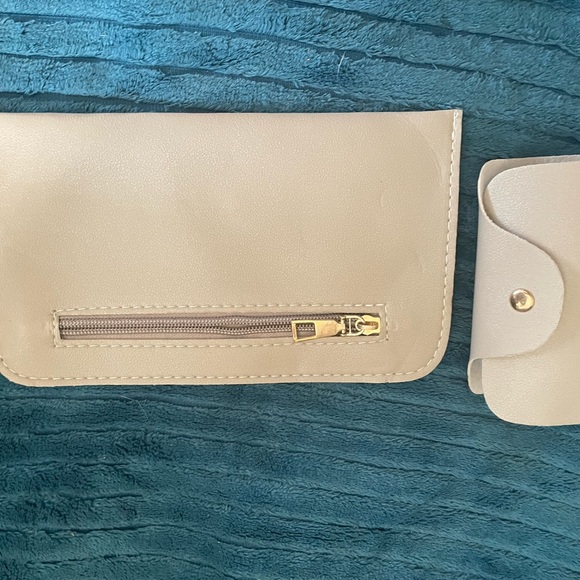 Cute grey purse with boho pattern strap. Comes with two small pouches. NWOT - Picture 4 of 4